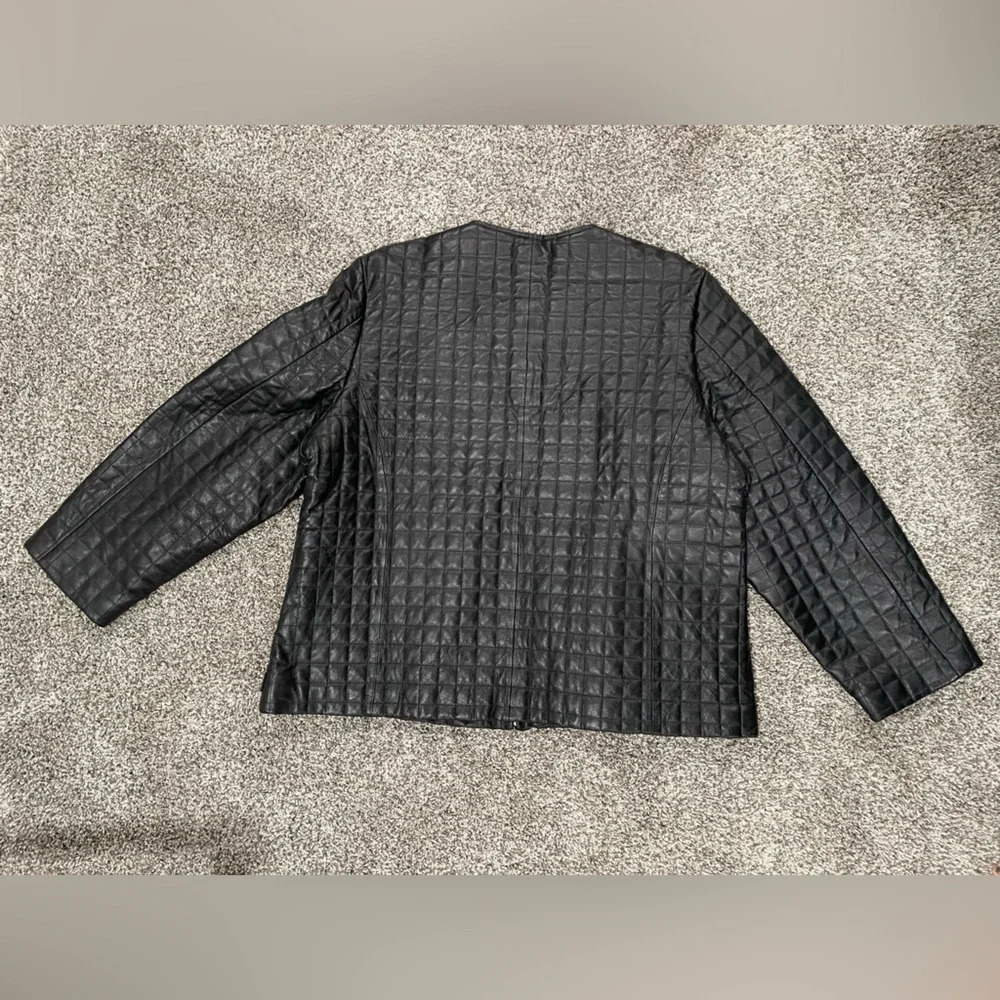 NWOT Pamela McCoy black quilted leather jacket. Size 2x. - Picture 8 of 16